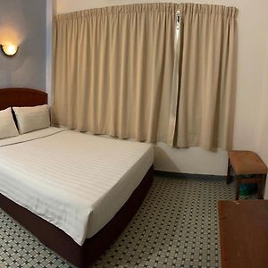 New Caspian Hotel